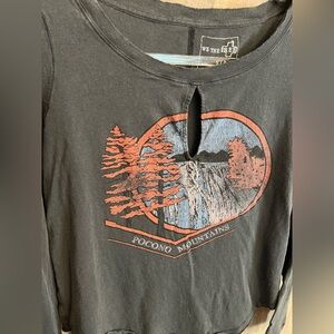 Pocono Mtns. Distressed Tee Size Sm